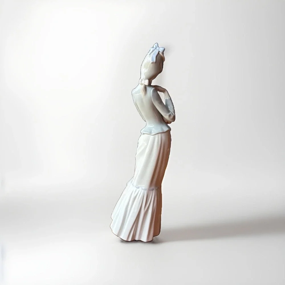 Lladro Traveling Companions 6753 Porcelain Figurine Lady Dog Parasol Vintage 70s